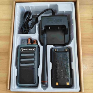 Bộ đàm Motorola AT-X1 thumb