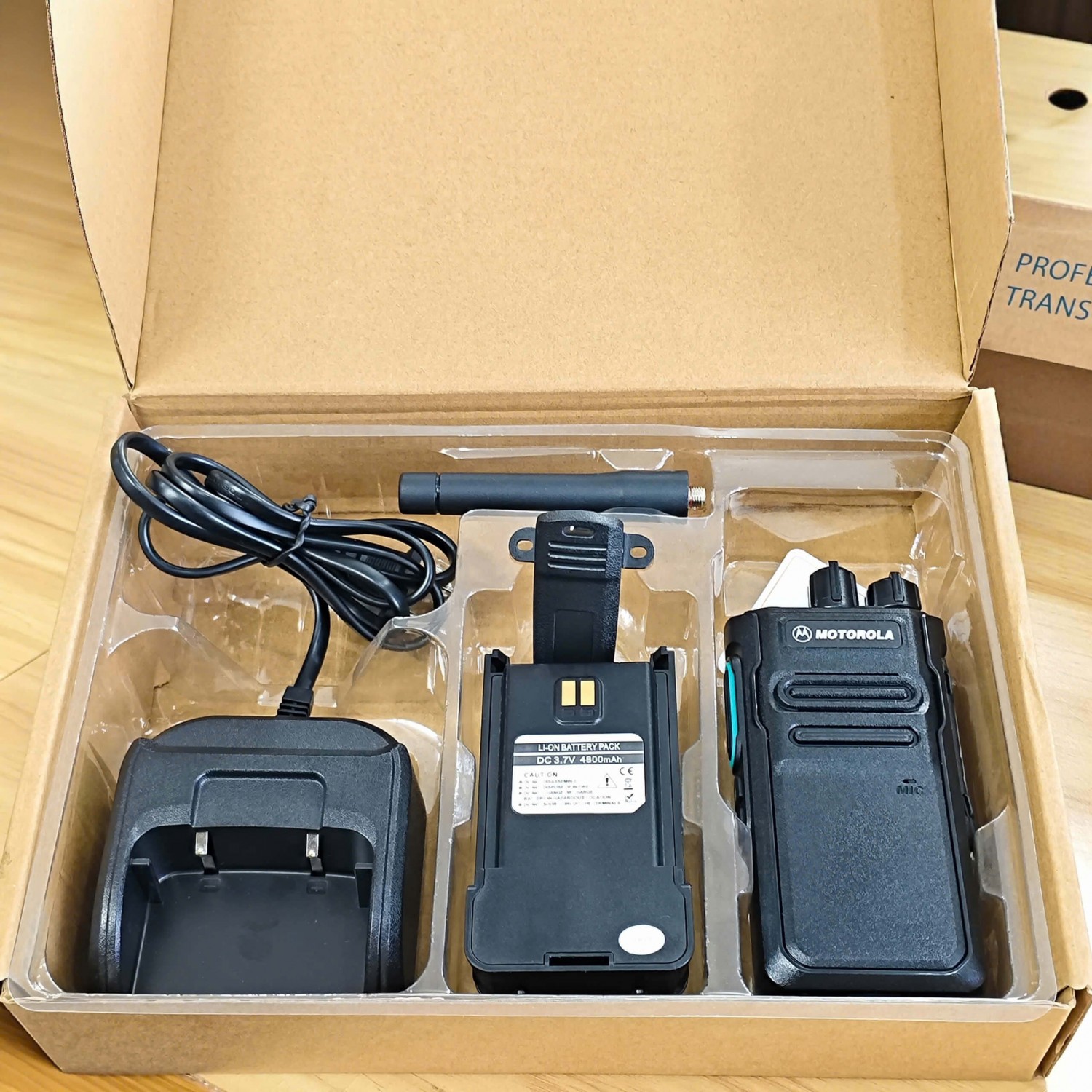 Bộ đàm Motorola GP-328plus chính hãng, công suất 8W, pin 4800mAh