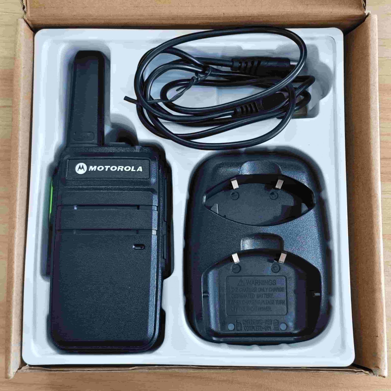 Bộ đàm Motorola AT-3299 8W nhà hàng công trình pin trâu