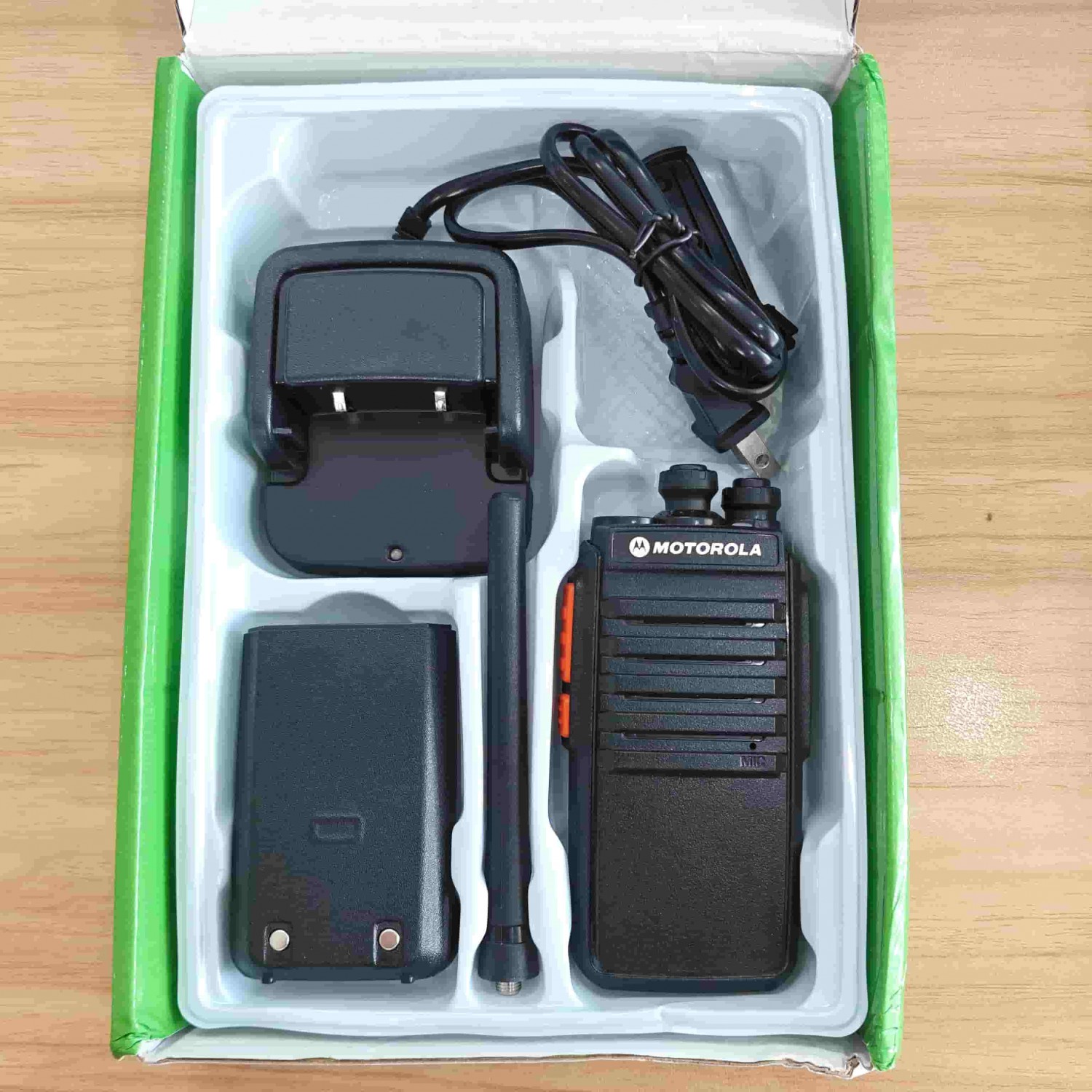 Bộ đàm Motorola AT-6500